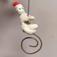 Indlæs billede til gallerivisning Julelysholder kravlenisse