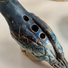 Indlæs billede til gallerivisning The very blue bird - skulptur